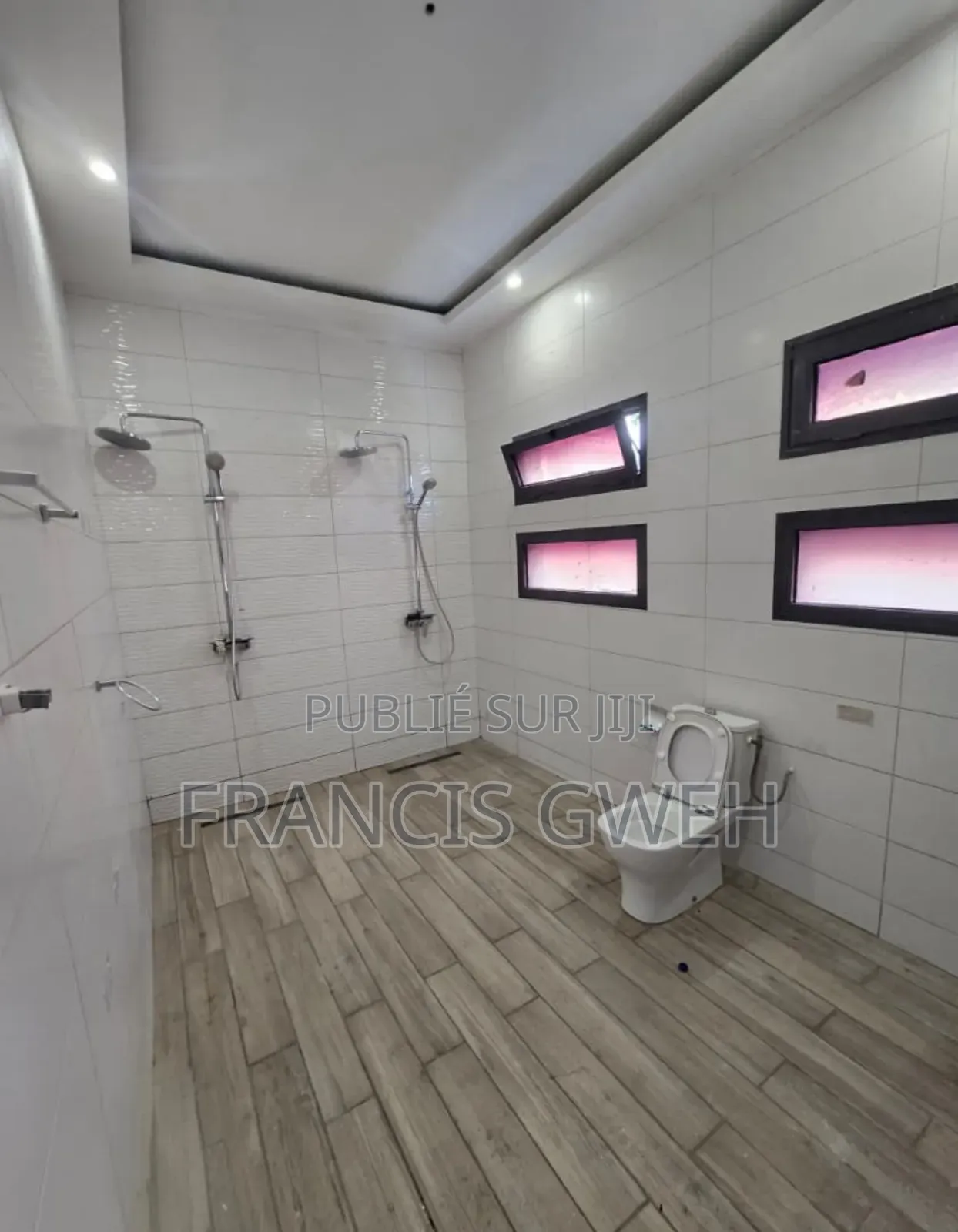 5chbre Duplex dans Francis Gweh, Cocody à Louer