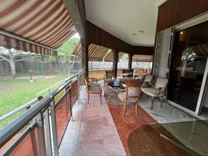 8chbre Duplex dans Francis Gweh, Cocody à Louer