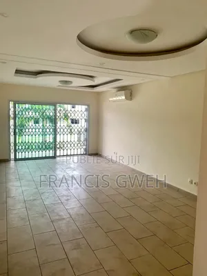 2chbre Appartement dans Francis Gweh, Cocody à Louer
