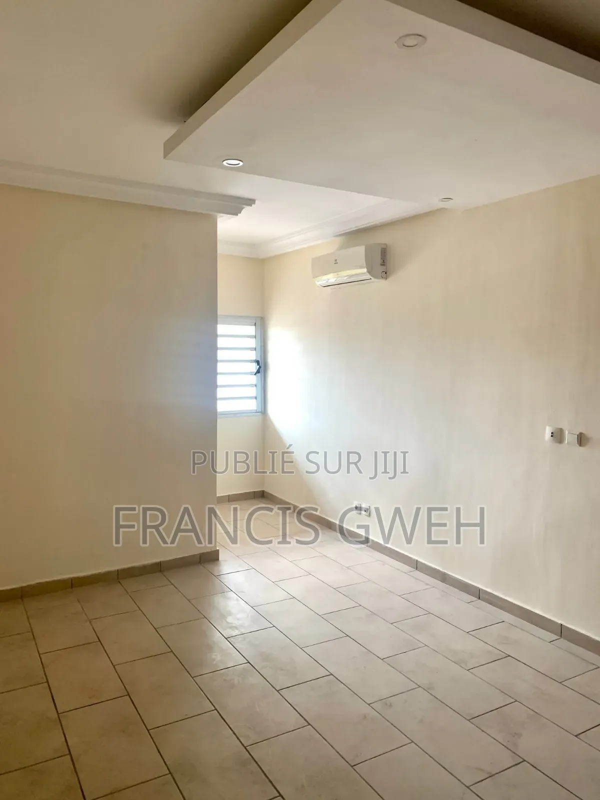 2chbre Appartement dans Francis Gweh, Cocody à Louer