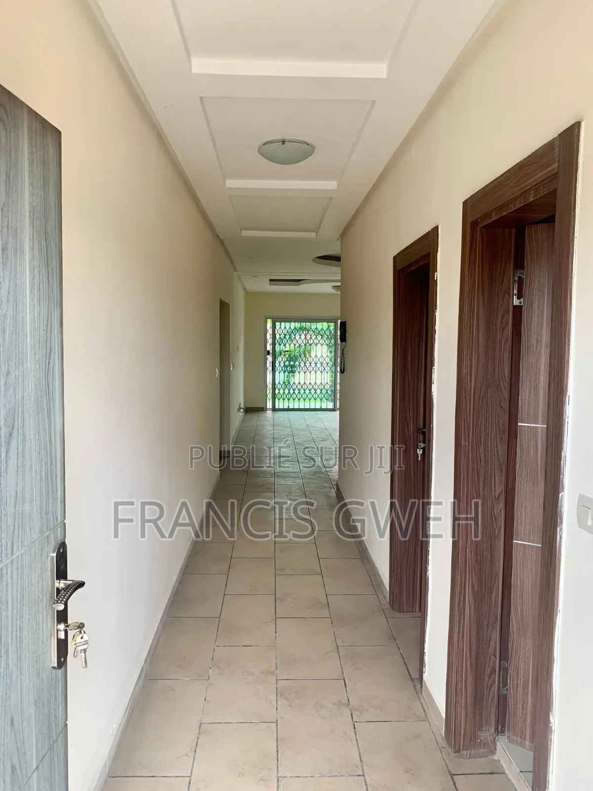 2chbre Appartement dans Francis Gweh, Cocody à Louer