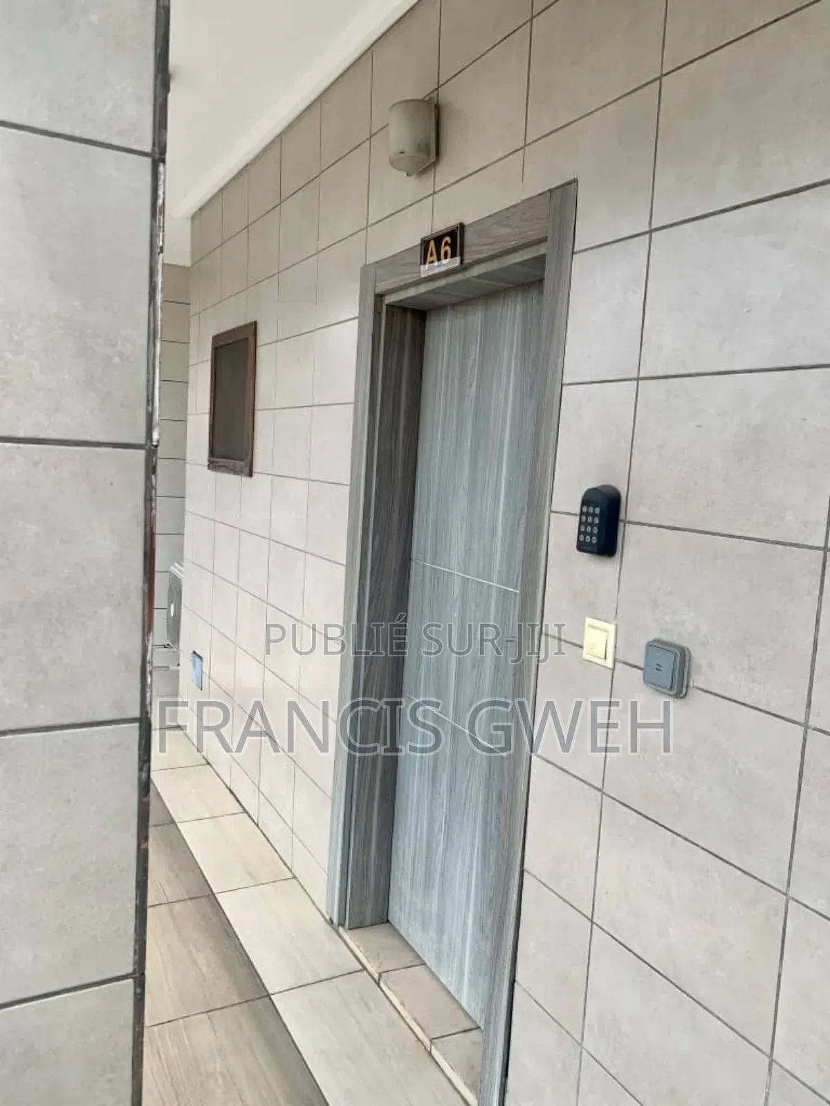 2chbre Appartement dans Francis Gweh, Cocody à Louer