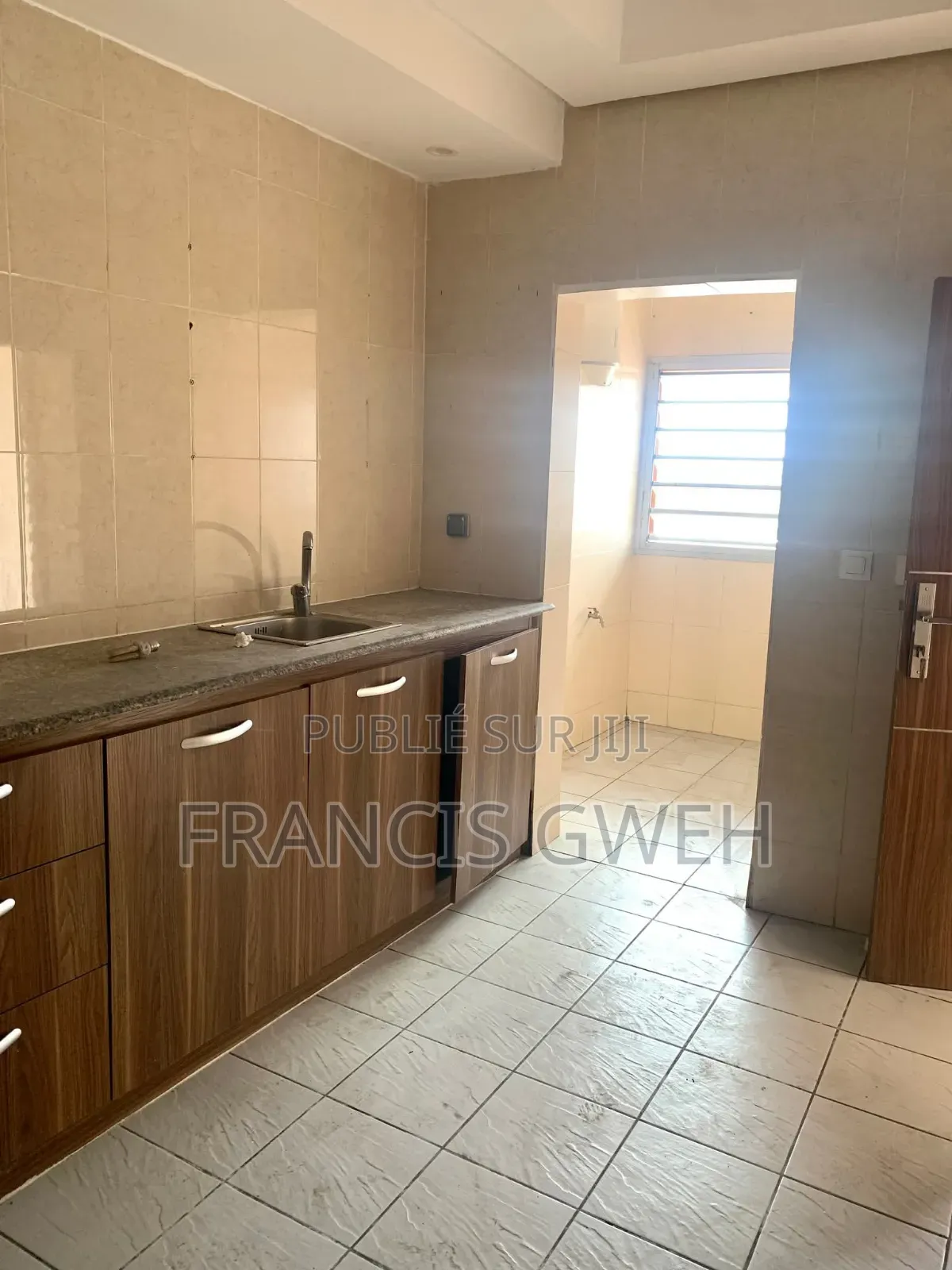 2chbre Appartement dans Francis Gweh, Cocody à Louer