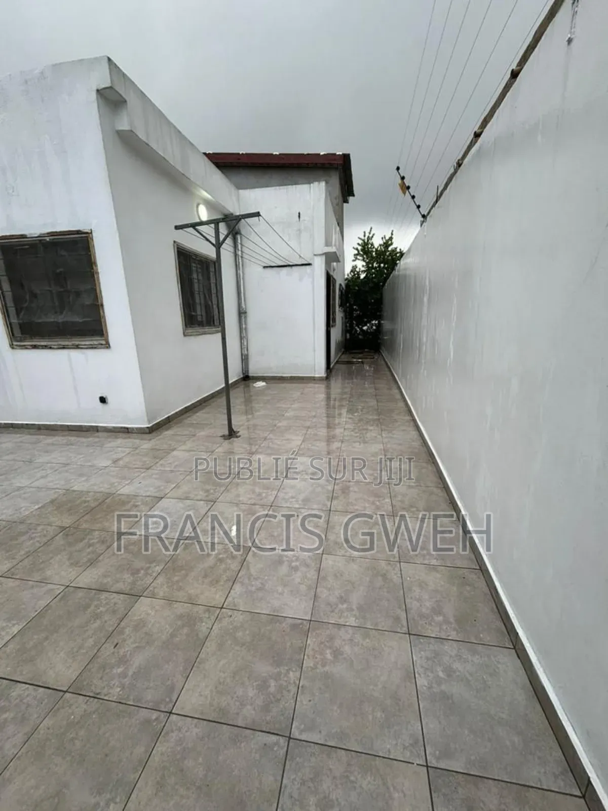 3chbre Duplex dans Francis Gweh, Cocody à Louer