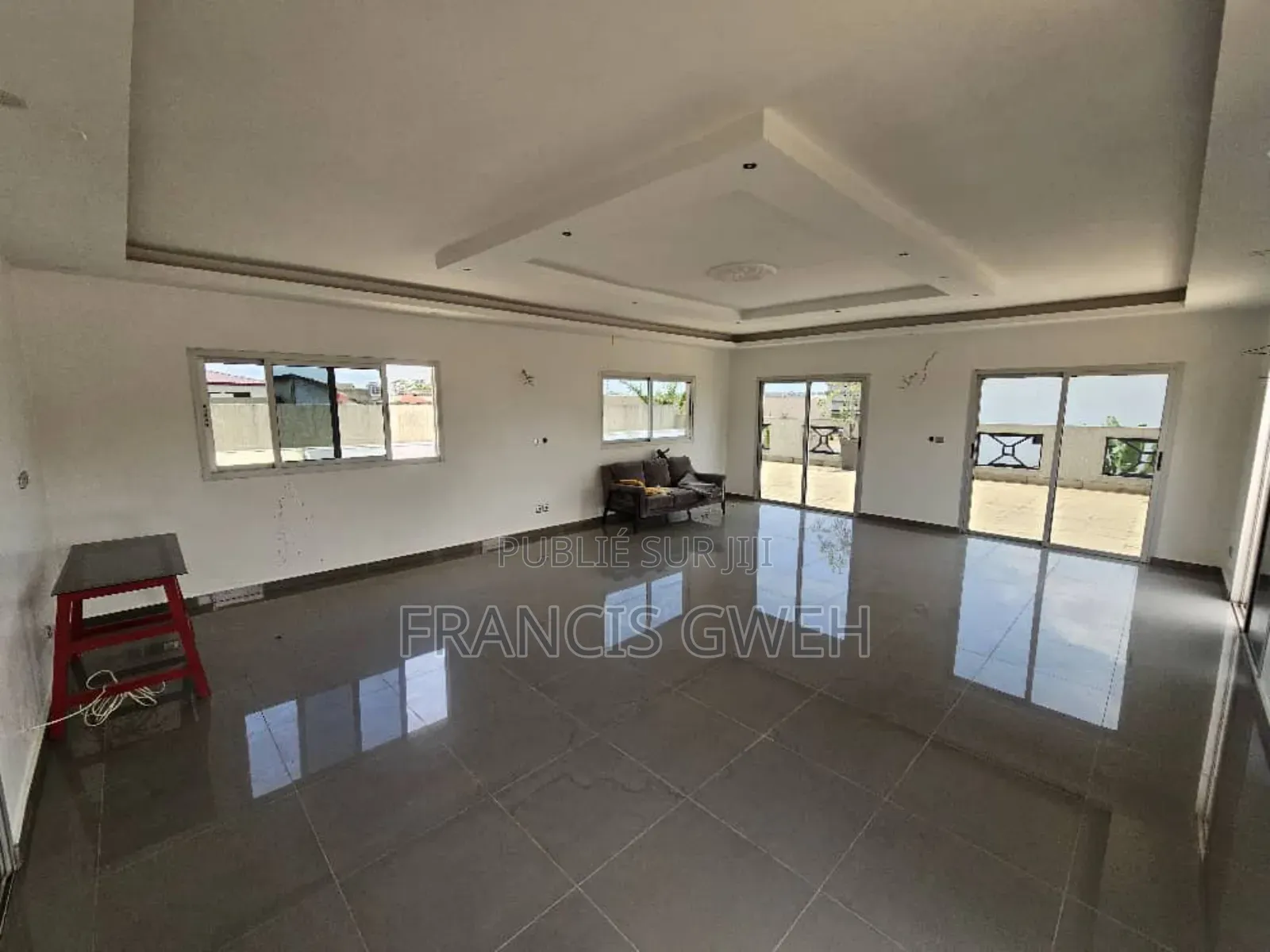 8chbre Duplex dans Francis Gweh, Cocody à Louer