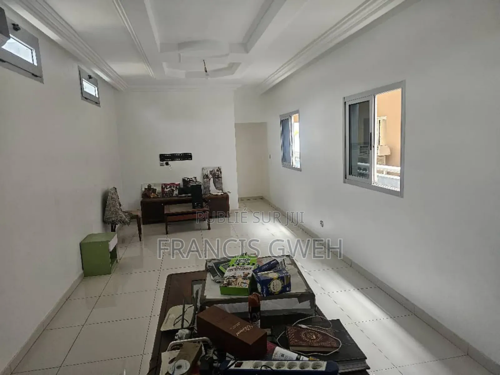 8chbre Duplex dans Francis Gweh, Cocody à Louer
