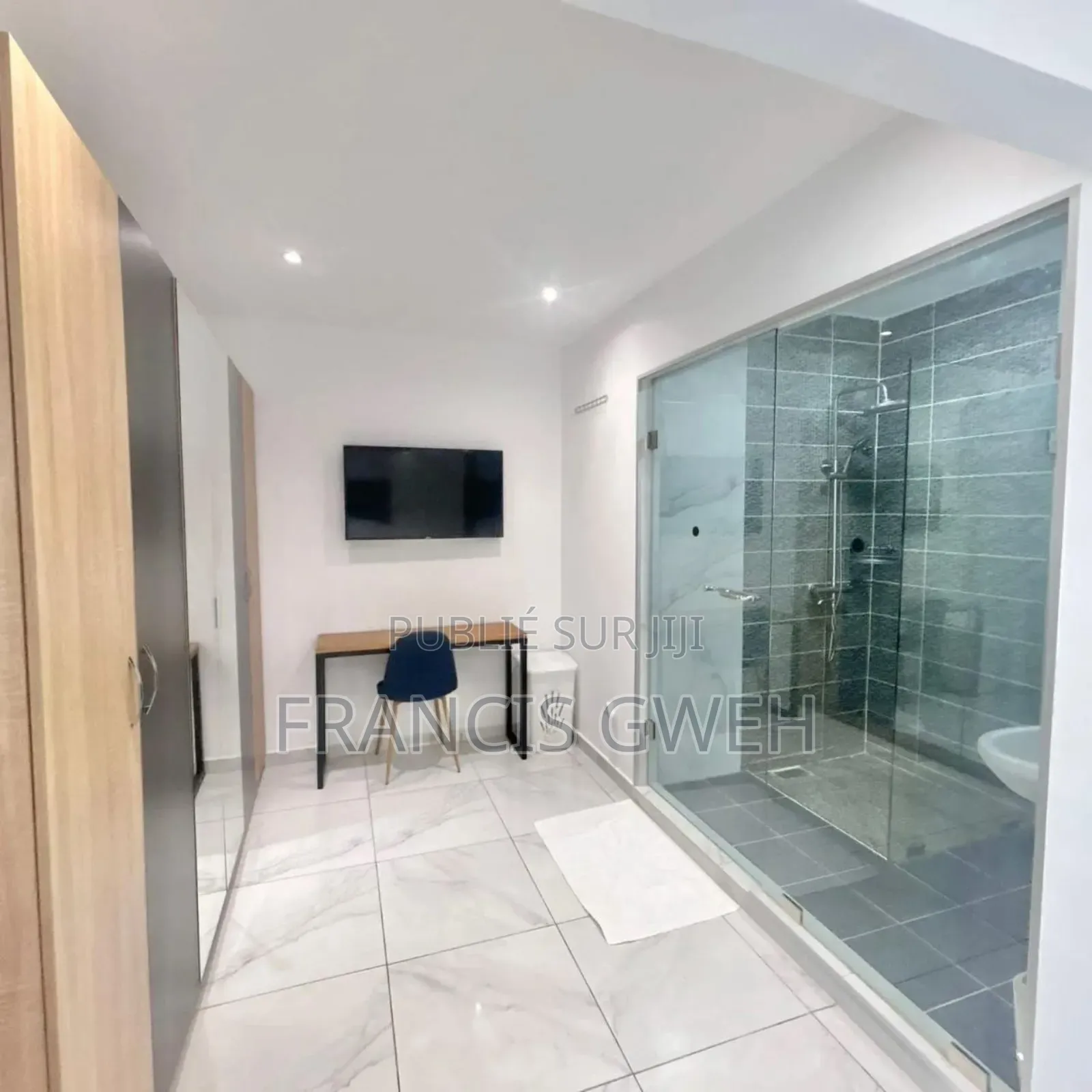 Furnished 3chbre Villa dans Francis Gweh, Cocody à Louer
