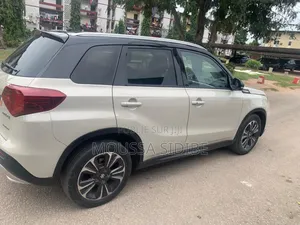 Suzuki Vitara 2020 Beige