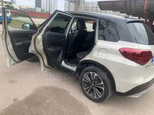 Suzuki Vitara 2020 Beige