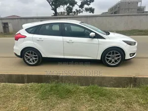 Ford Focus 2015 Blanc