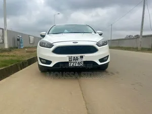 Ford Focus 2015 Blanc