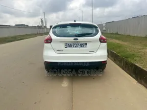 Ford Focus 2015 Blanc