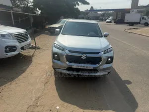 Photo - Suzuki Vitara 2020 Argenté