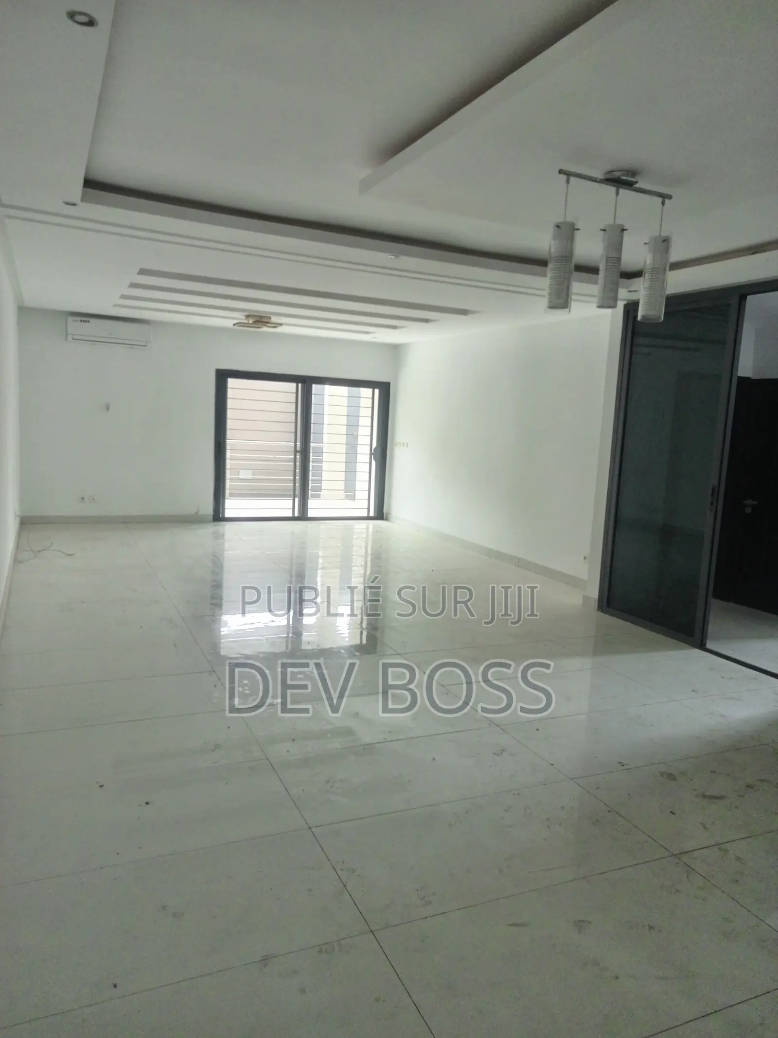 7chbre Duplex dans Villa Duplex, Bingerville à Louer