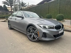 New BMW 330i 2025 Gris