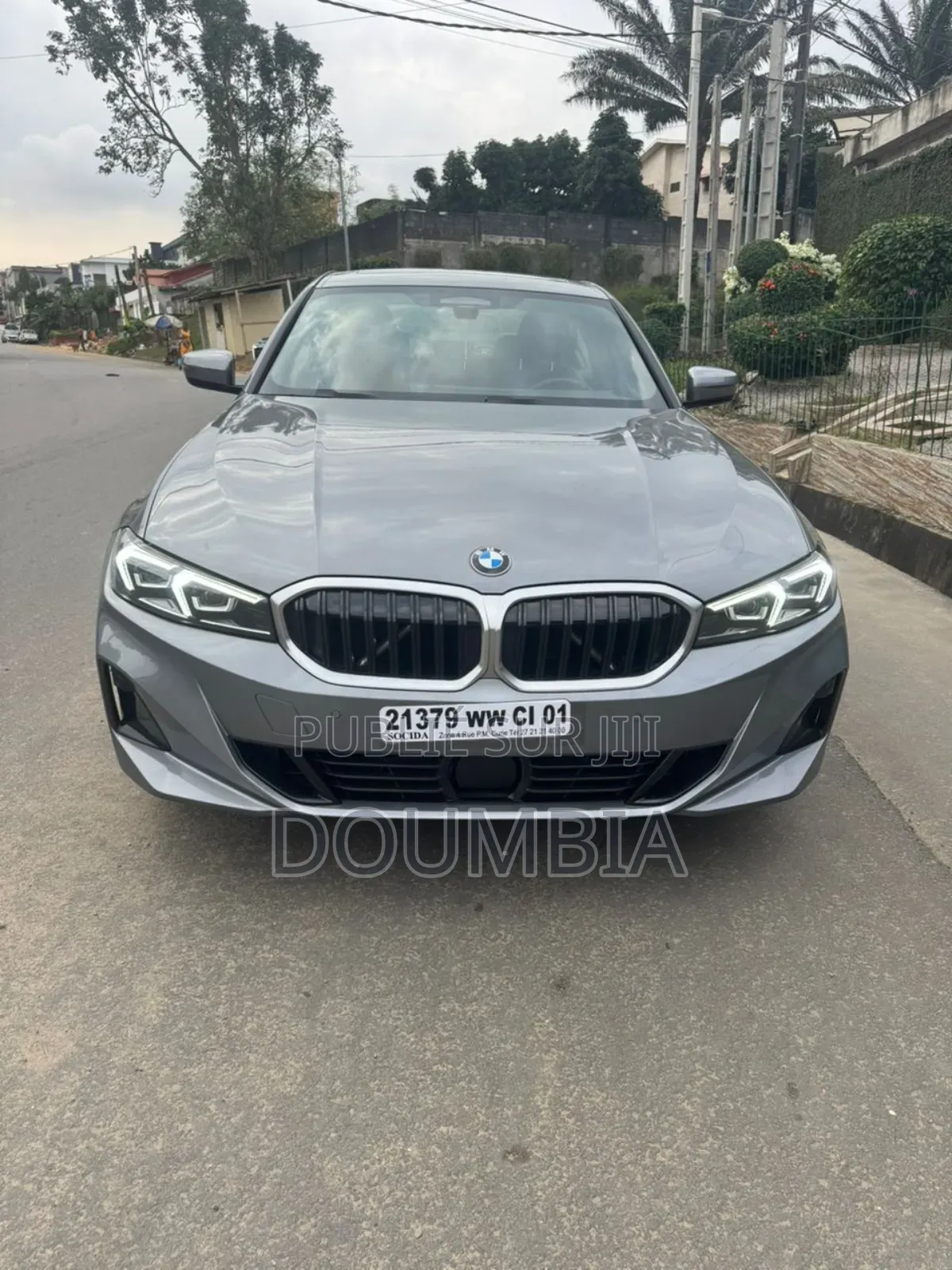New BMW 330i 2025 Gris