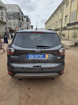 Ford Escape 2018 Gris