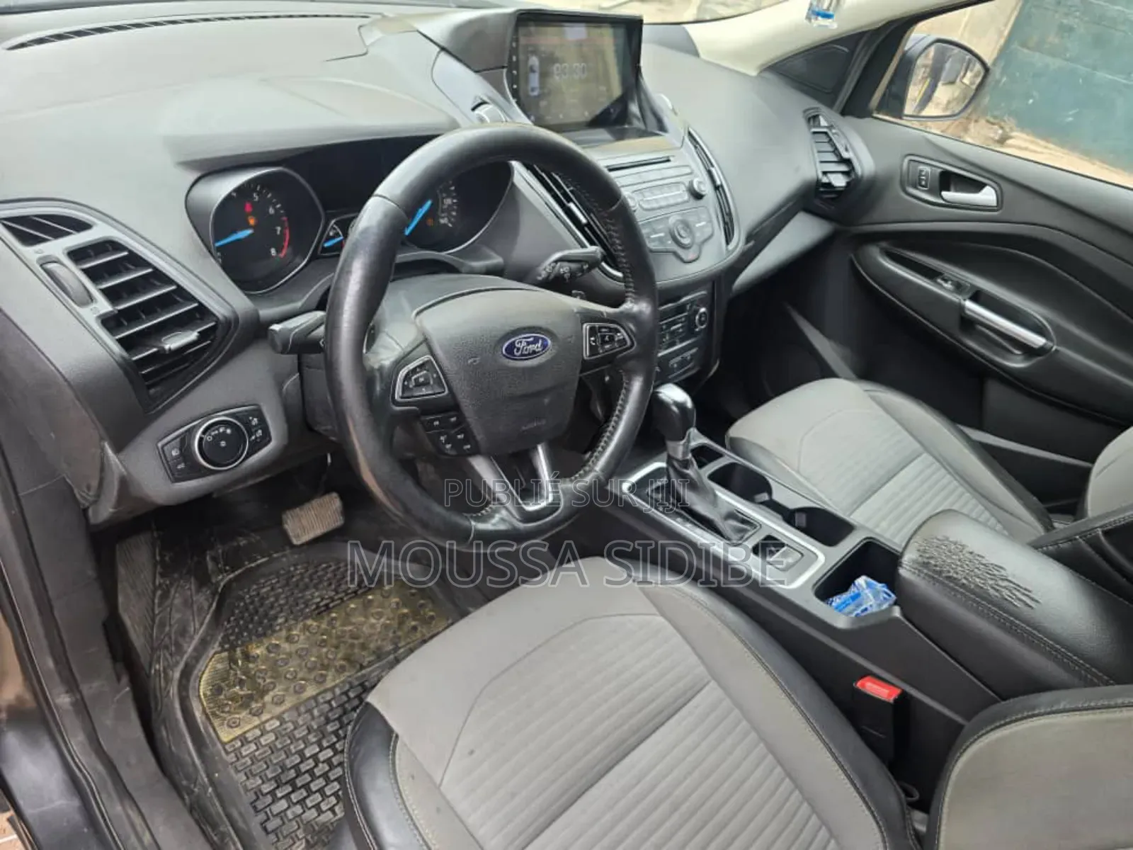 Ford Escape 2018 Gris
