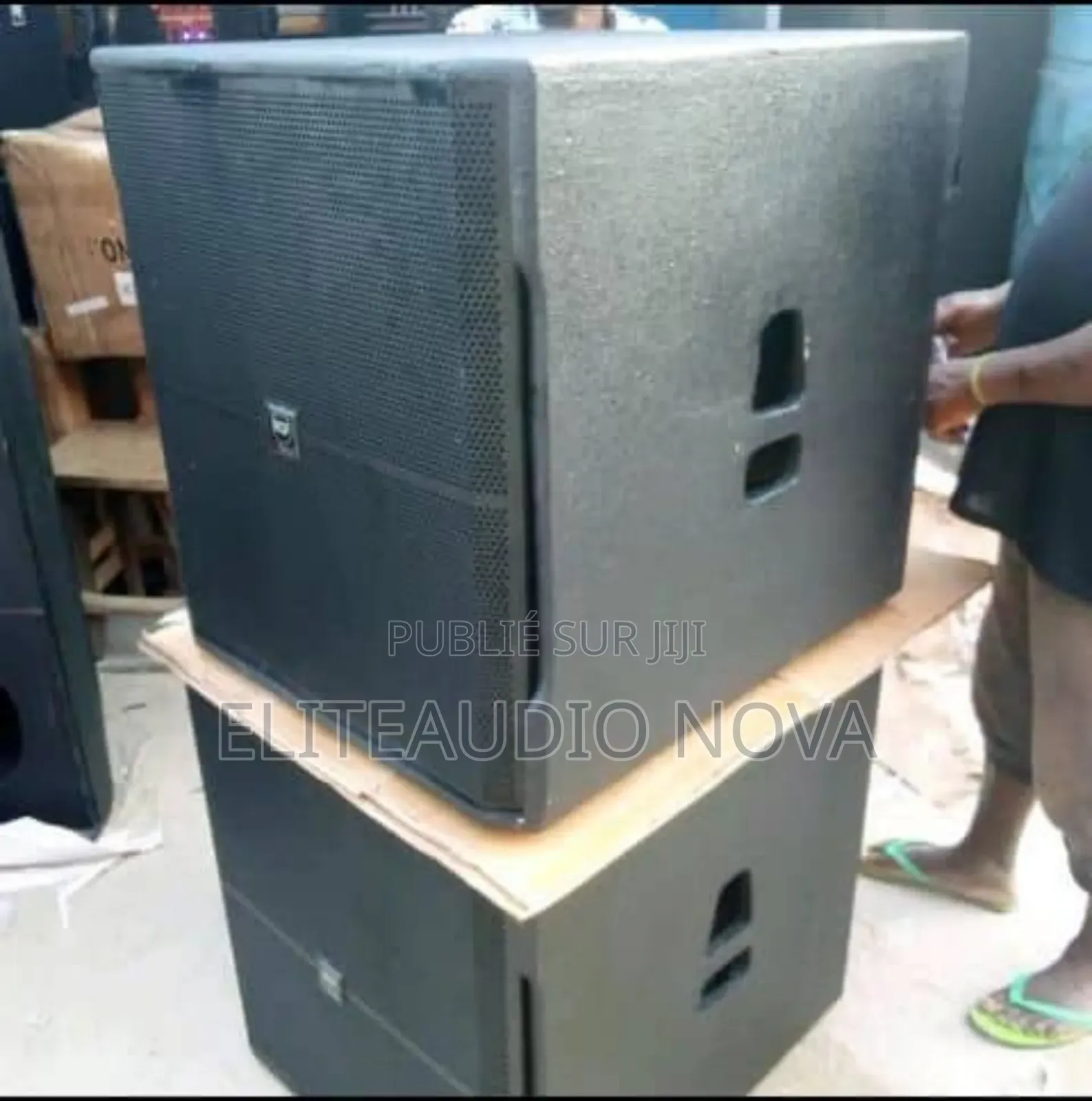 Caisson Basse Importé  Disponible