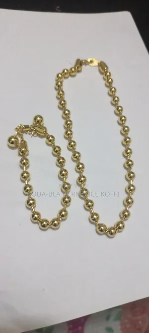 Collier Et Boucle d'Oreille