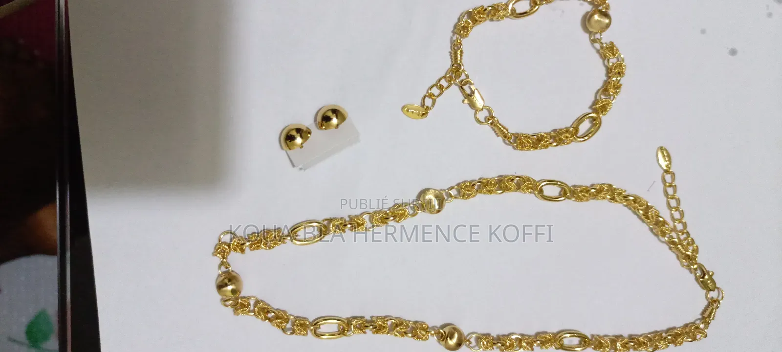 Collier Et Boucle d'Oreille