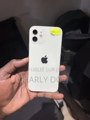 Photo - Apple iPhone 12 64 GB Vert