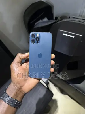 Photo - Apple iPhone 12 Pro 128 GB Blue
