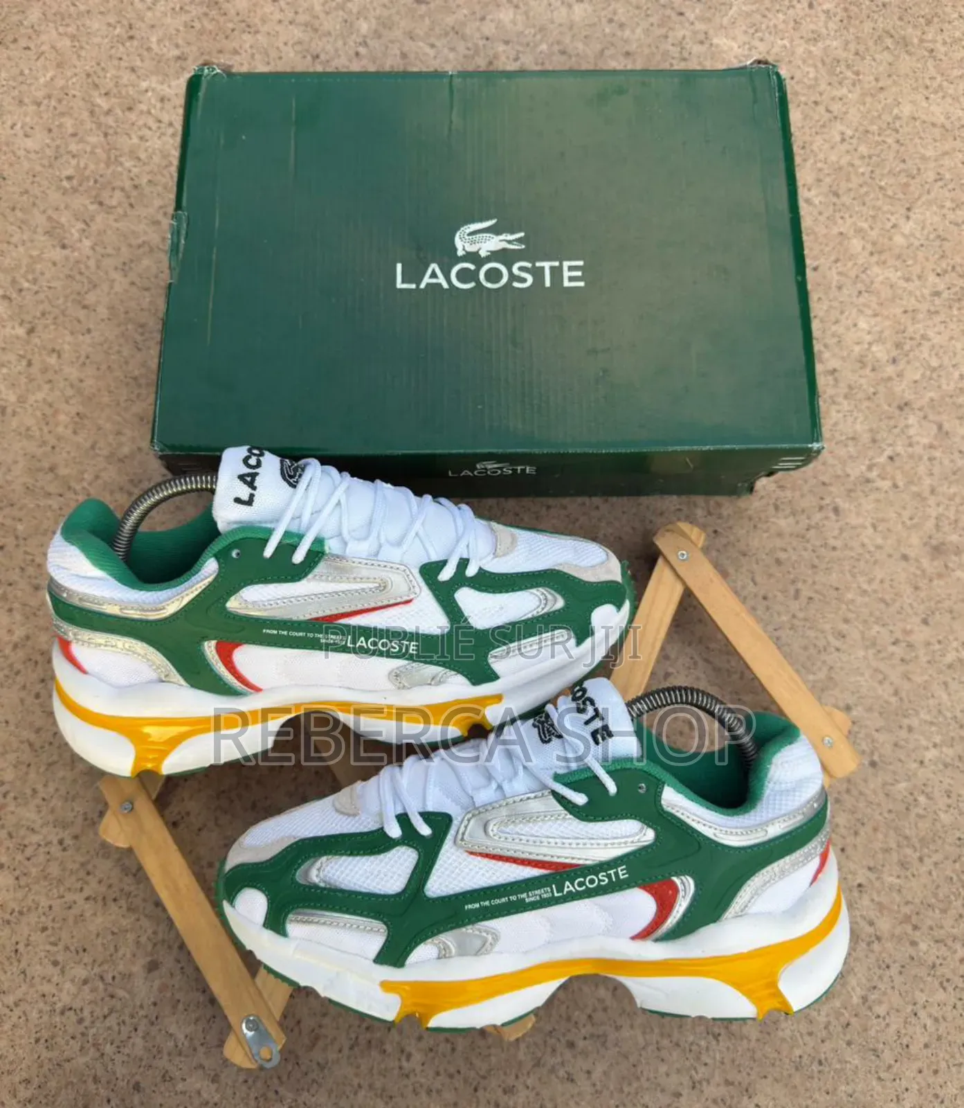 Paires De Lacoste