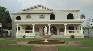 20chbre Duplex dans Zié Multi-Service, Cocody à Vendre