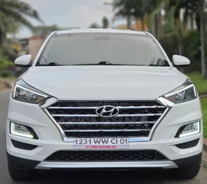 Photo - Hyundai Tucson Limited AWD 2020 Blanc cassé