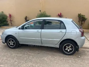 Photo - Toyota Corolla Sedan 2004 Gris