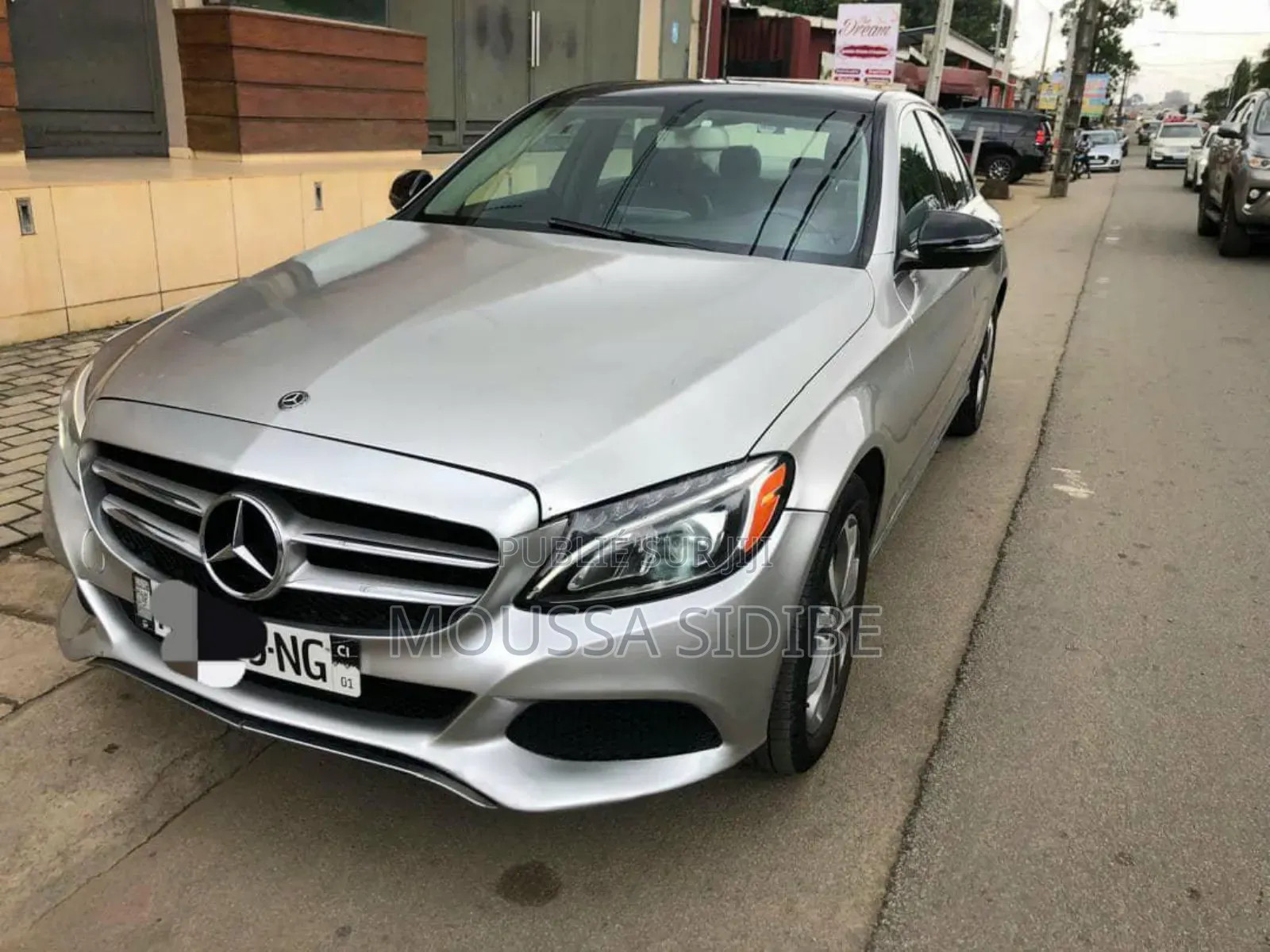 Mercedes-Benz C300 Base 4Matic Sedan AWD (2.0L 4cyl 7A) 2017 Gris