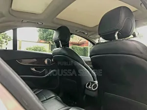 Mercedes-Benz C300 Base 4Matic Sedan AWD (2.0L 4cyl 7A) 2017 Gris