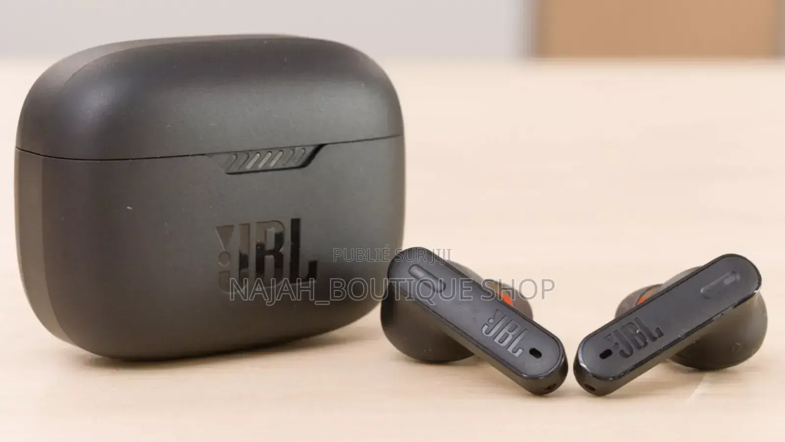 JBL Tune 230nc