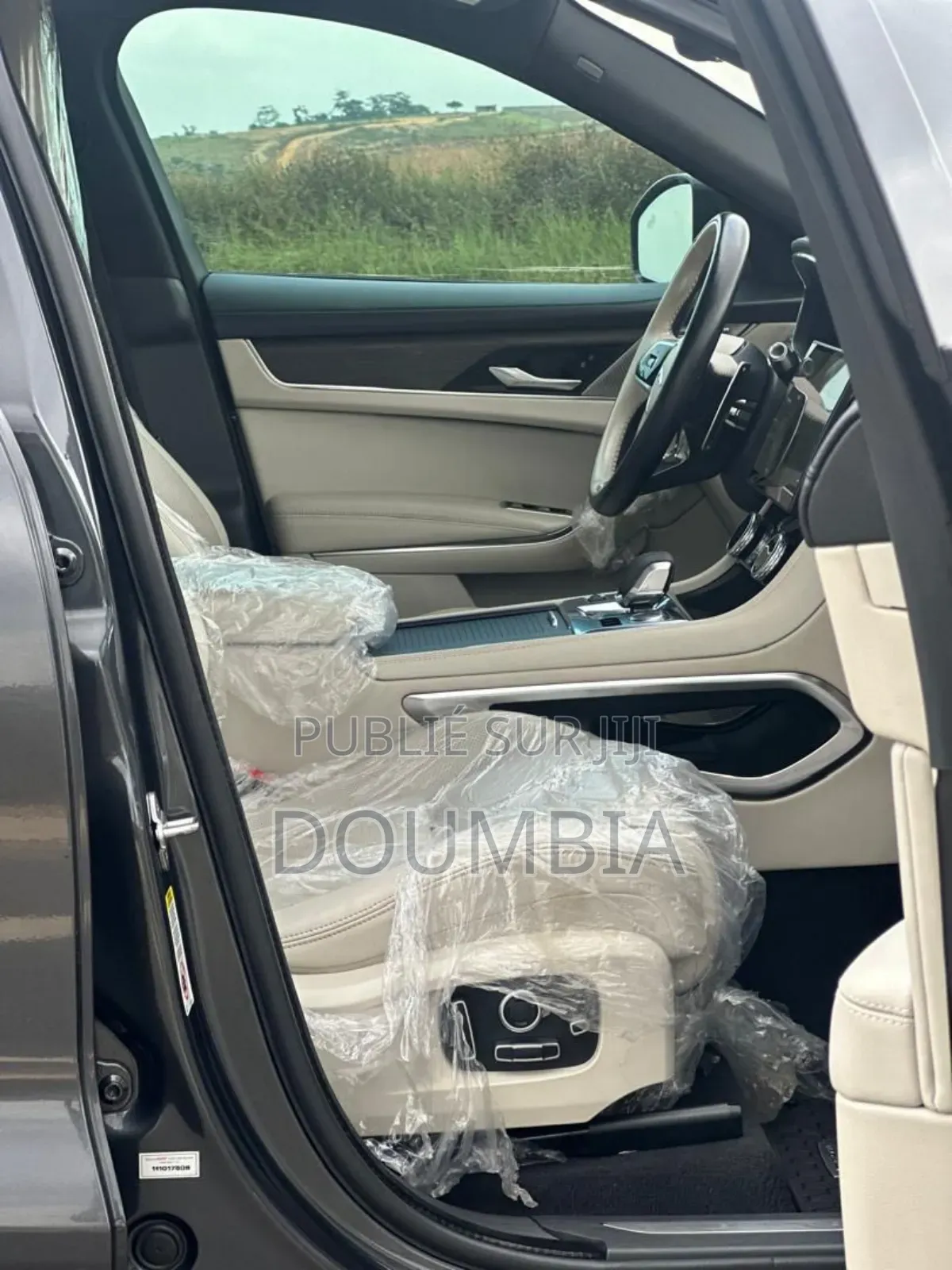 New Jaguar F-Pace 2024 Gris