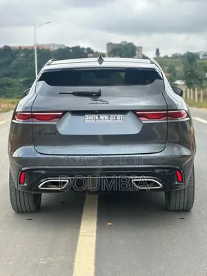 New Jaguar F-Pace 2024 Gris