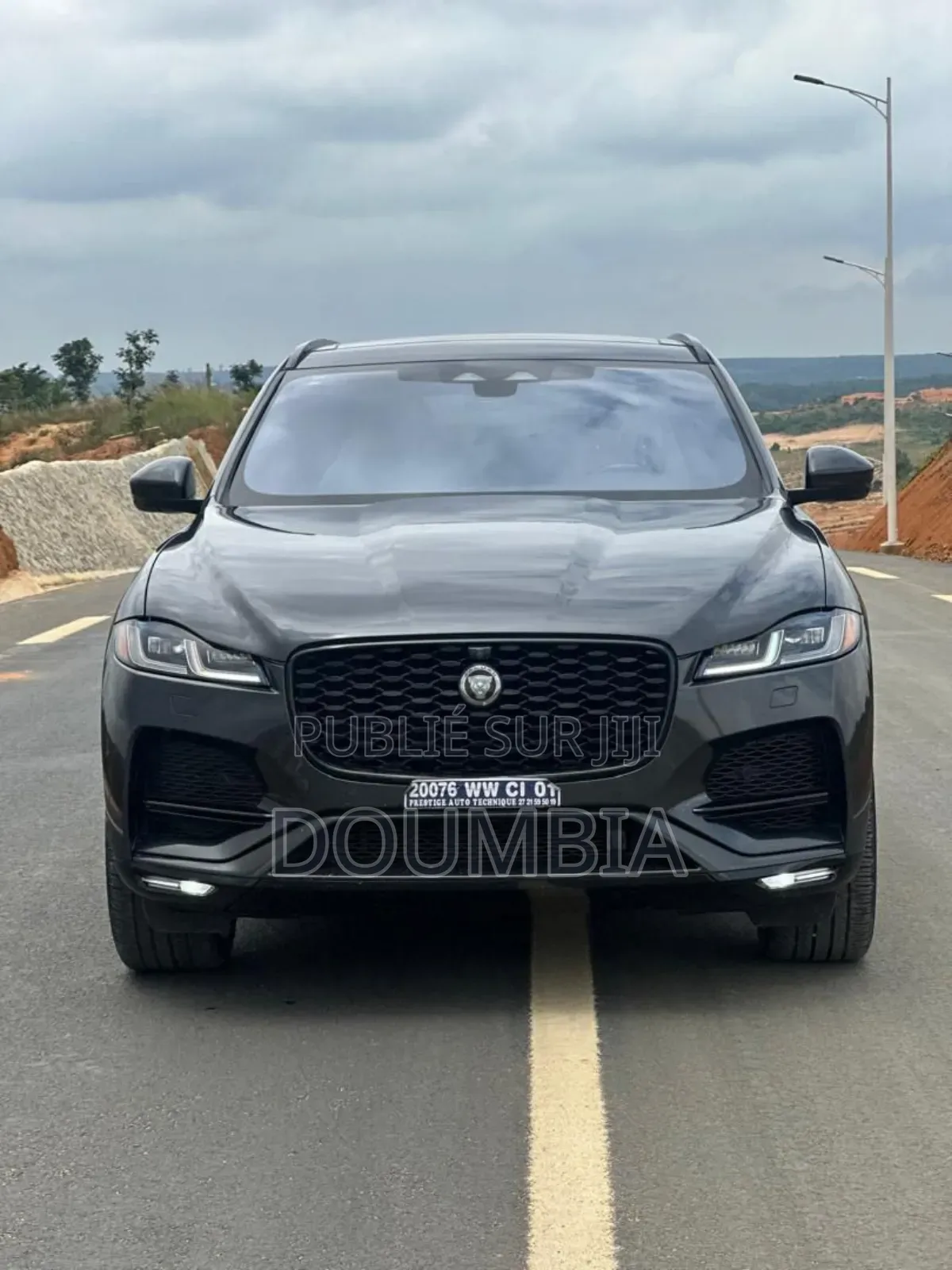 New Jaguar F-Pace 2024 Gris