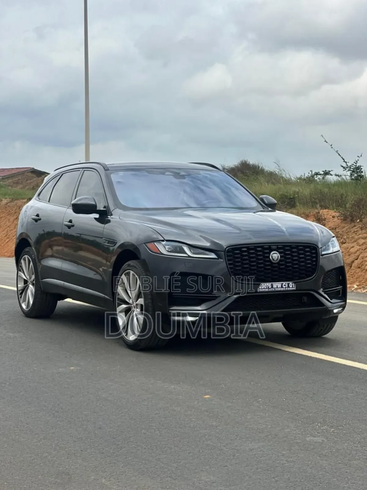 New Jaguar F-Pace 2024 Gris