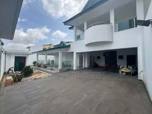 5chbre Duplex dans Francis Gweh, Cocody à Louer