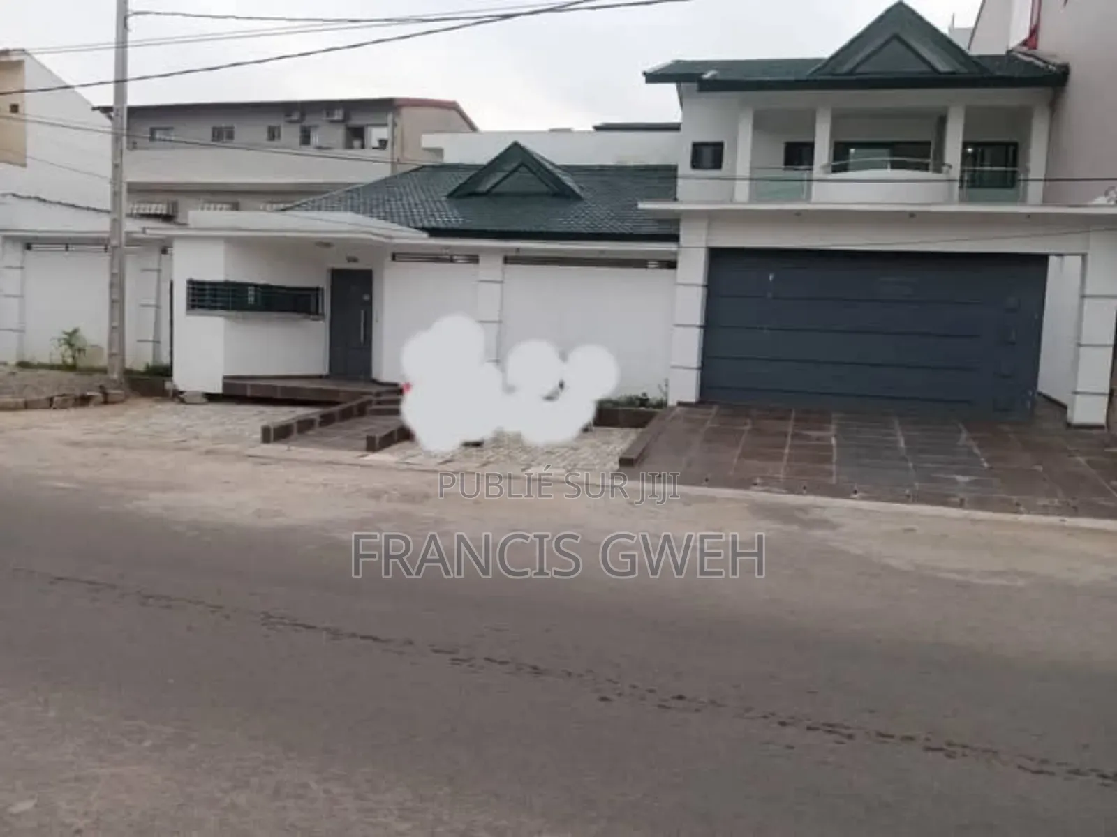 5chbre Duplex dans Francis Gweh, Cocody à Louer