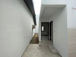 3chbre Villa dans Francis Gweh, Cocody à Louer