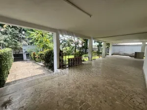 6chbre Villa dans Francis Gweh, Cocody à Vendre