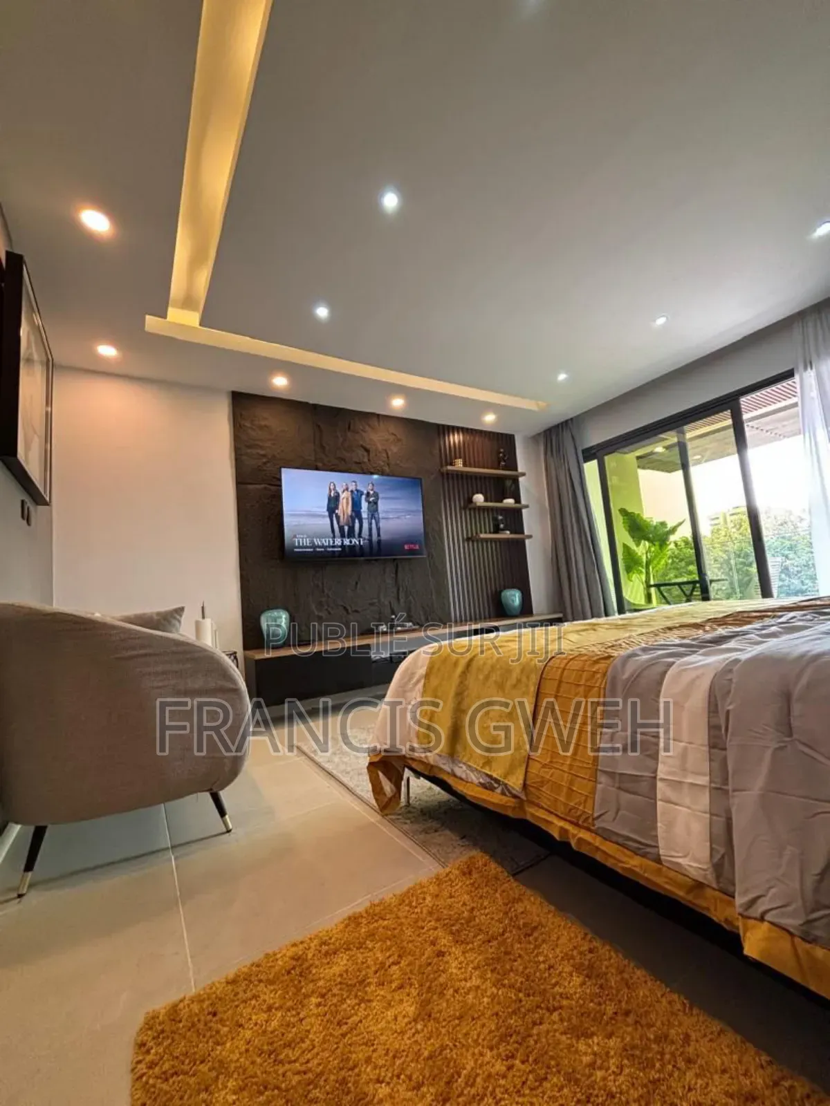 Furnished 1chbre Studio dans Francis Gweh, Cocody à Louer