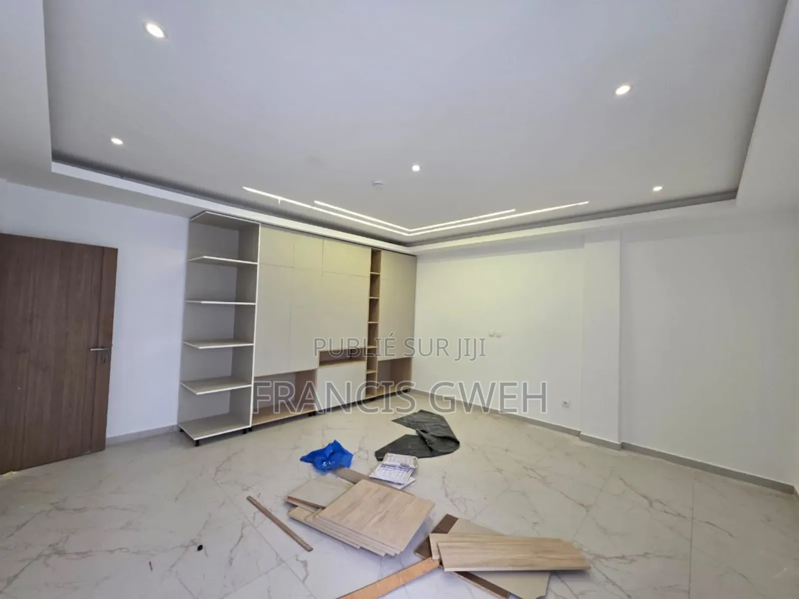 6chbre Duplex dans Francis Gweh, Cocody à Louer