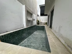 Furnished 4chbre Duplex dans Francis Gweh, Cocody à Vendre