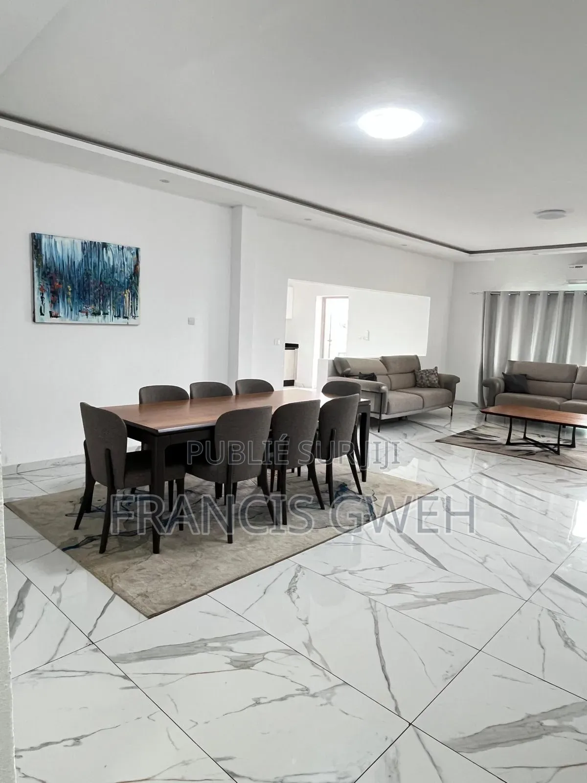 Furnished 3chbre Appartement dans Francis Gweh, Cocody à Louer