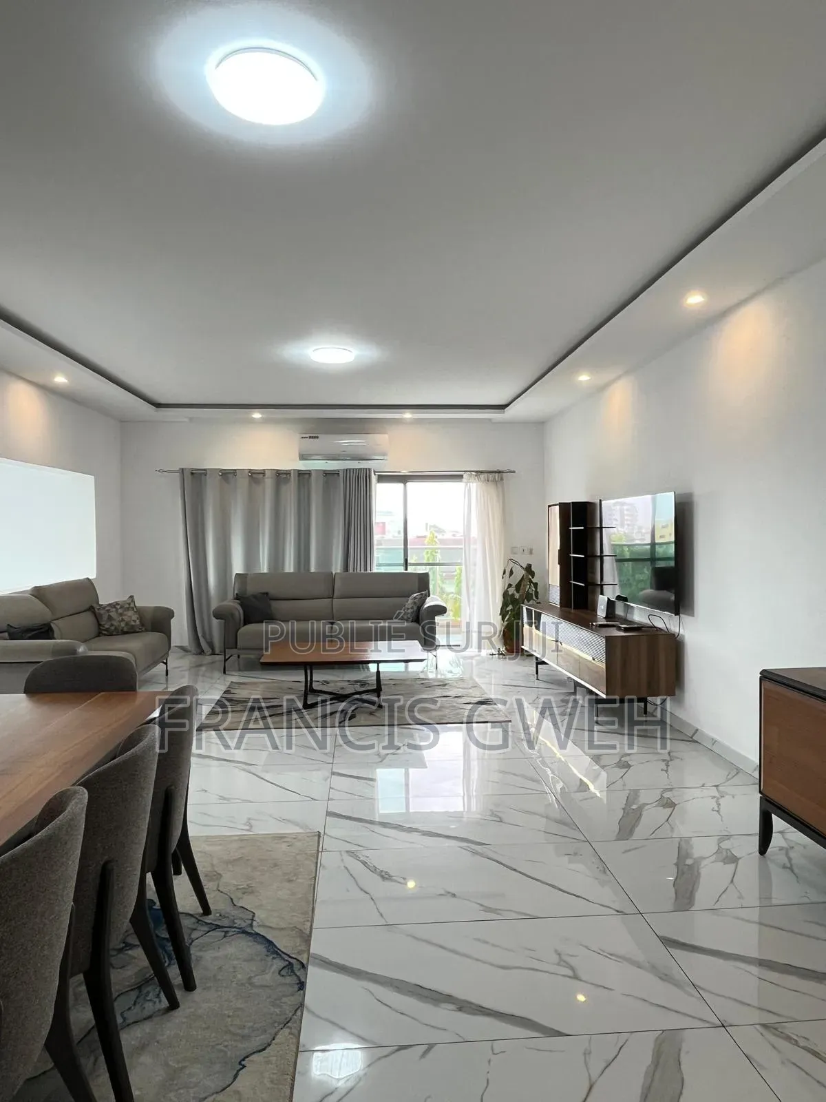 Furnished 3chbre Appartement dans Francis Gweh, Cocody à Louer