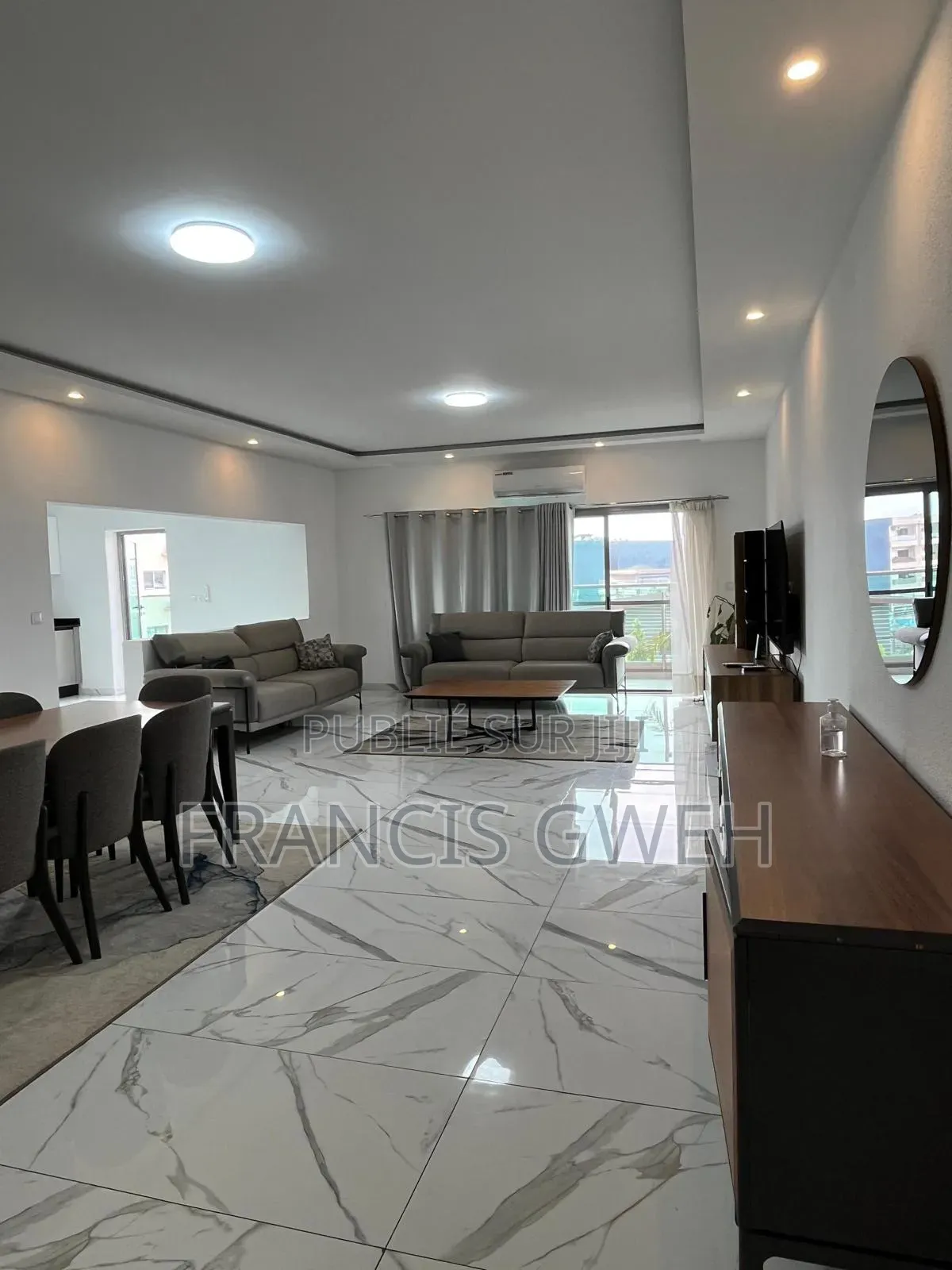 Furnished 3chbre Appartement dans Francis Gweh, Cocody à Louer