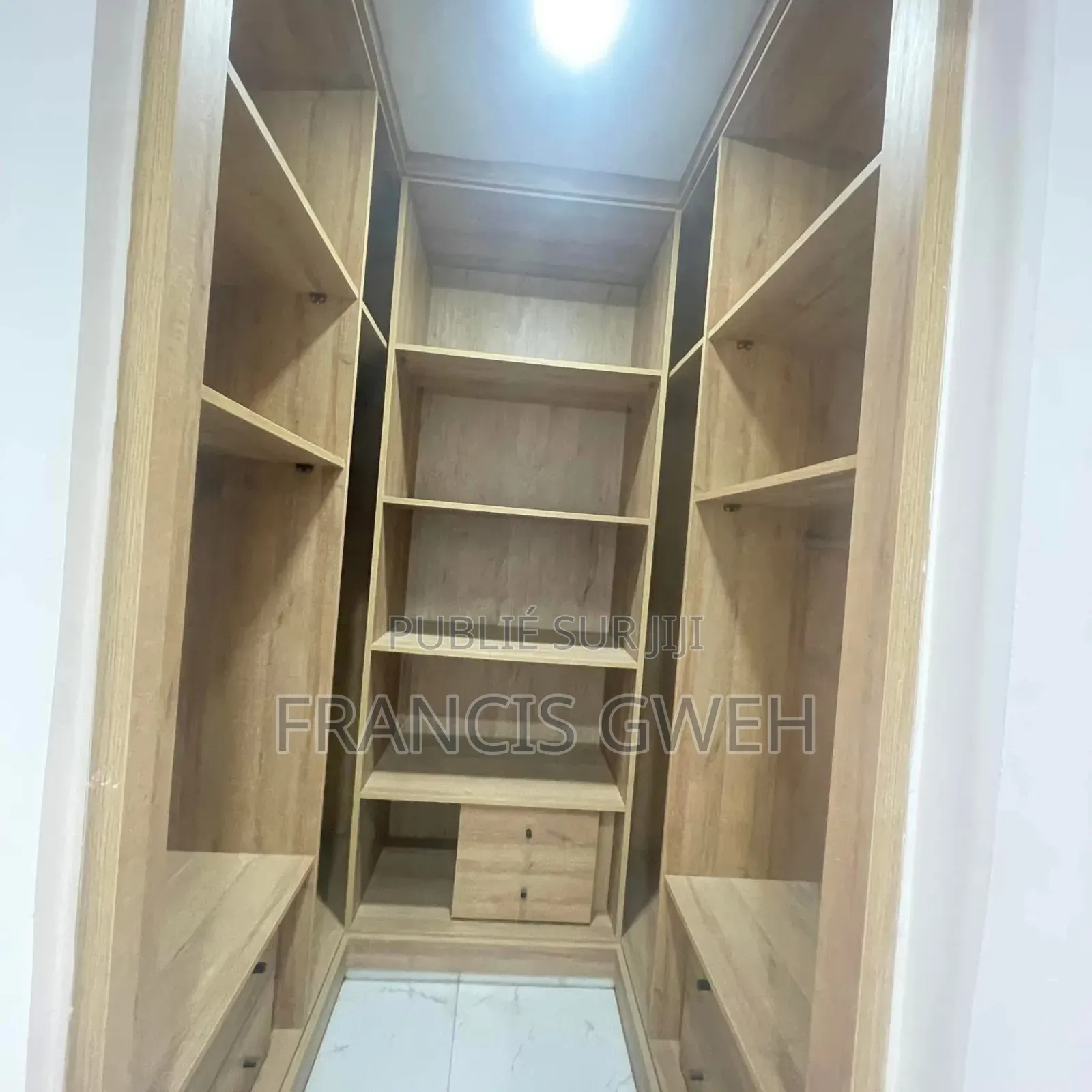 2chbre Appartement dans Francis Gweh, Cocody à Louer