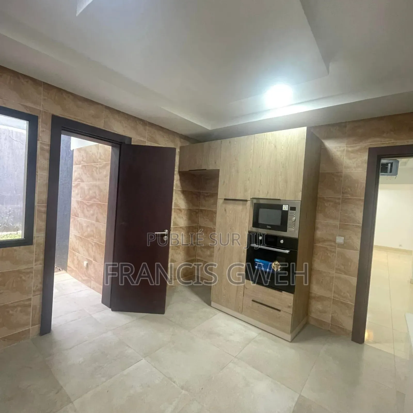 2chbre Appartement dans Francis Gweh, Cocody à Louer